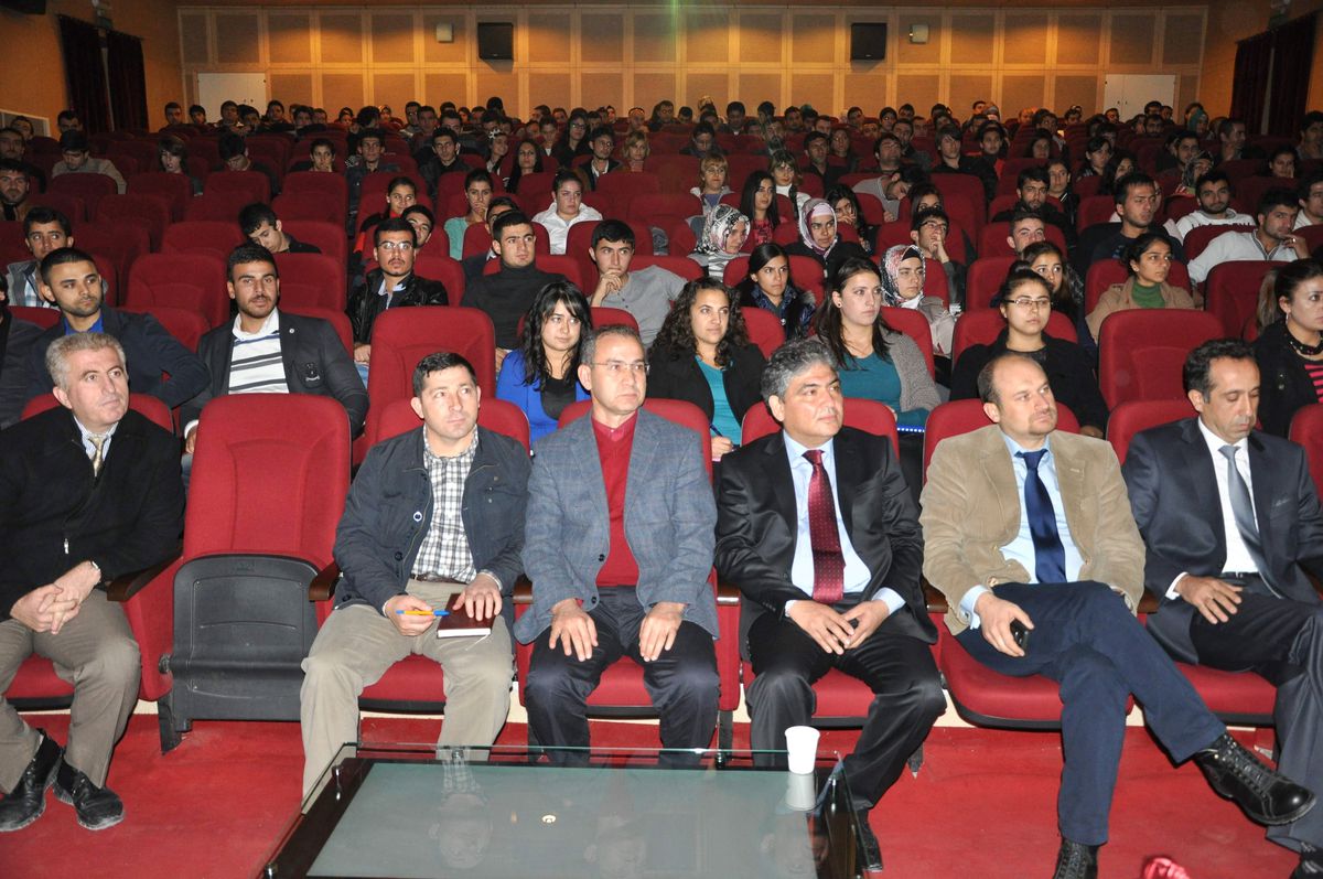 Turizm Profesyonelleri Konferansları Sürüyor