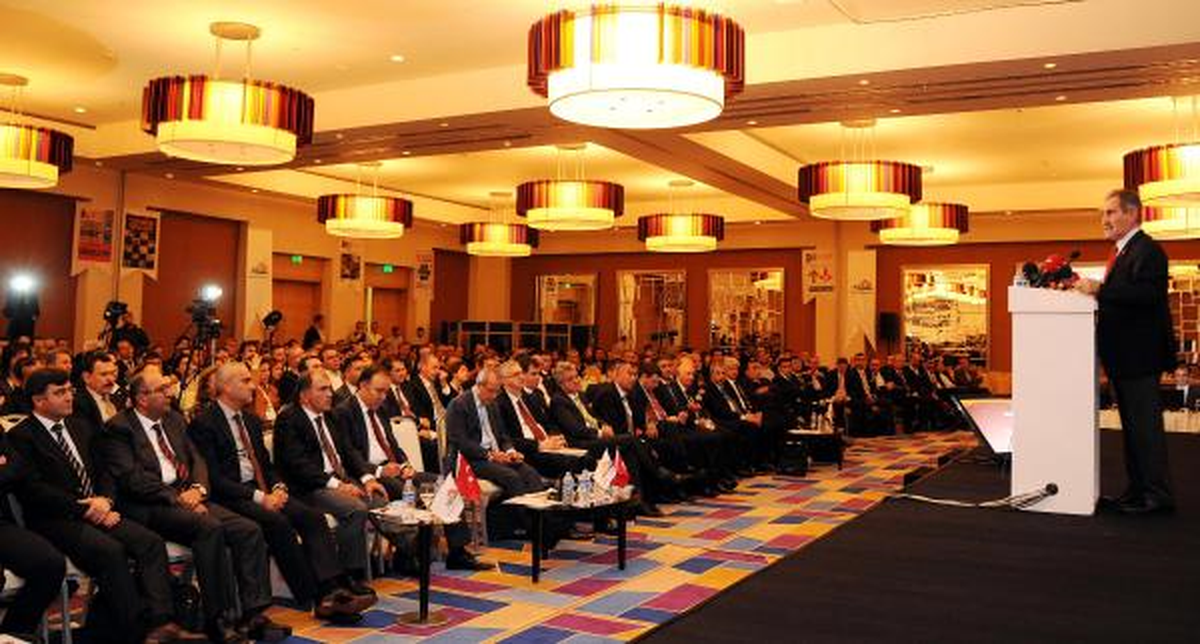 Turizmin Geleceği Antalya\'da Tartışılıyor (4)