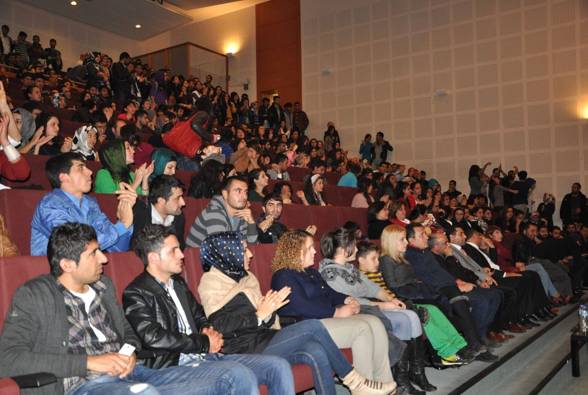 Üniversitede Pop-Rock ve Arabesk Konserleri Verildi