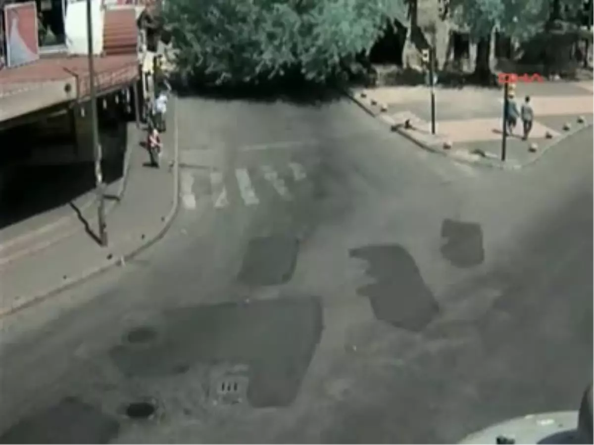 Adana İlginç Görüntüler Mobese\'de