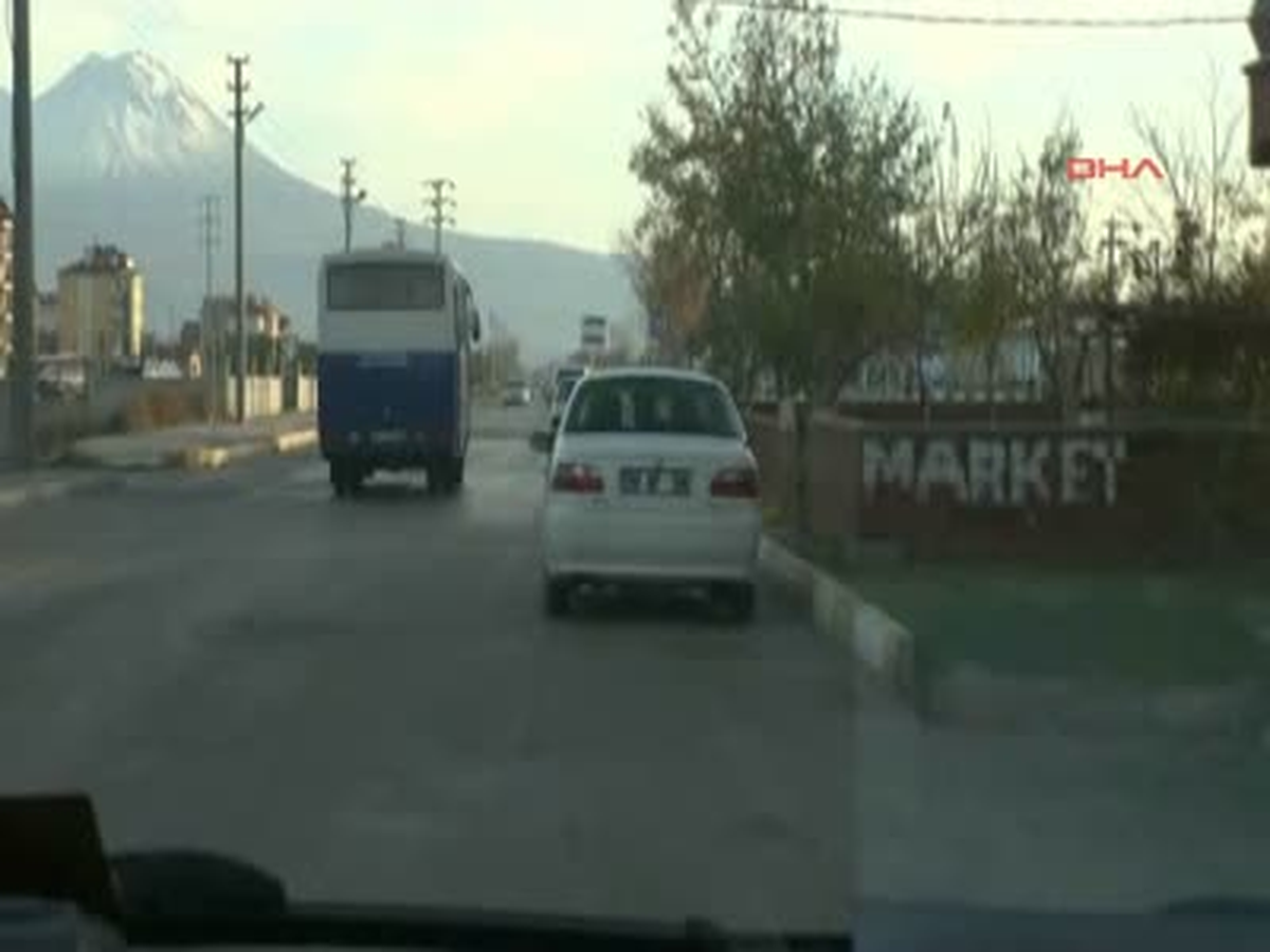 Aksaray Mobese Kamerasından Tespit Edilen Kapkaçcı Polis Tarafından Yapılan Takiple Yakalandı
