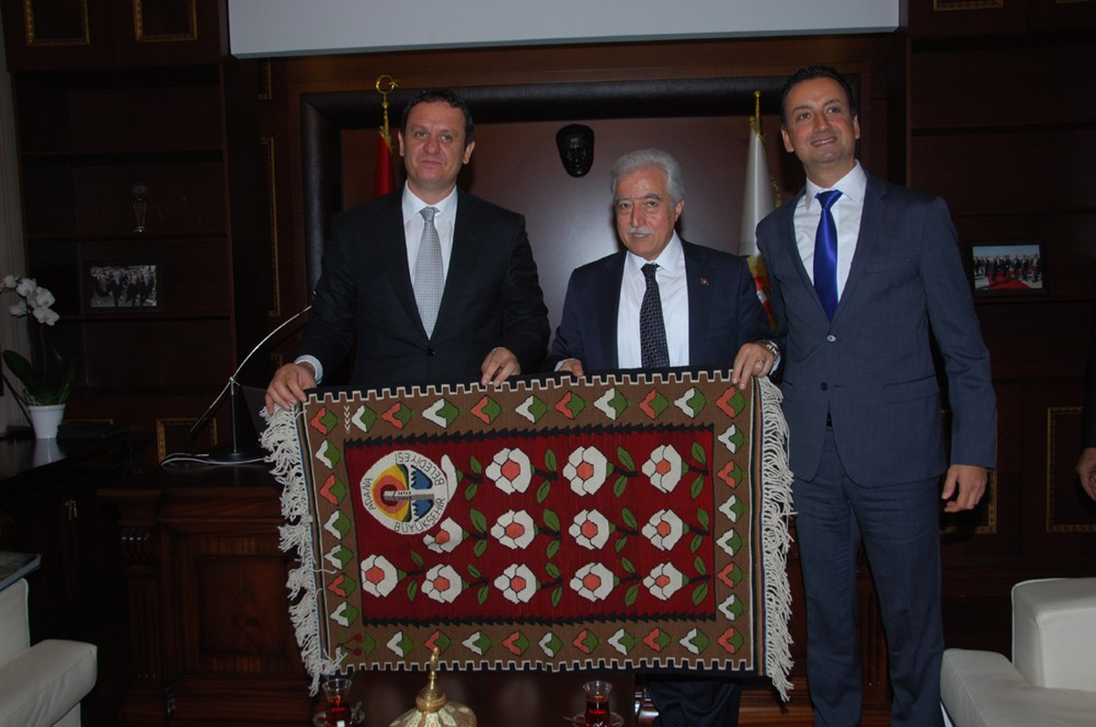 Arnavutluk Büyükelçisi Adana\'ya Hayran Kaldı