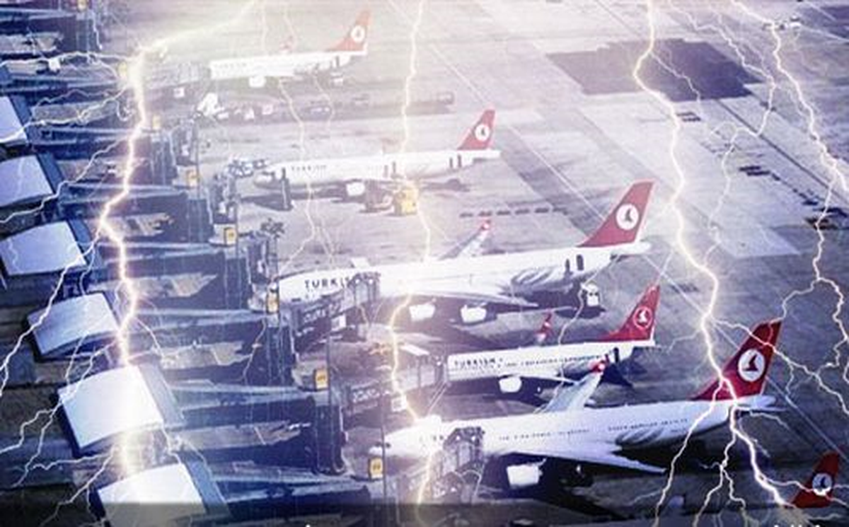 Atatürk Havalimanı\'nda Yıldırım Paniği