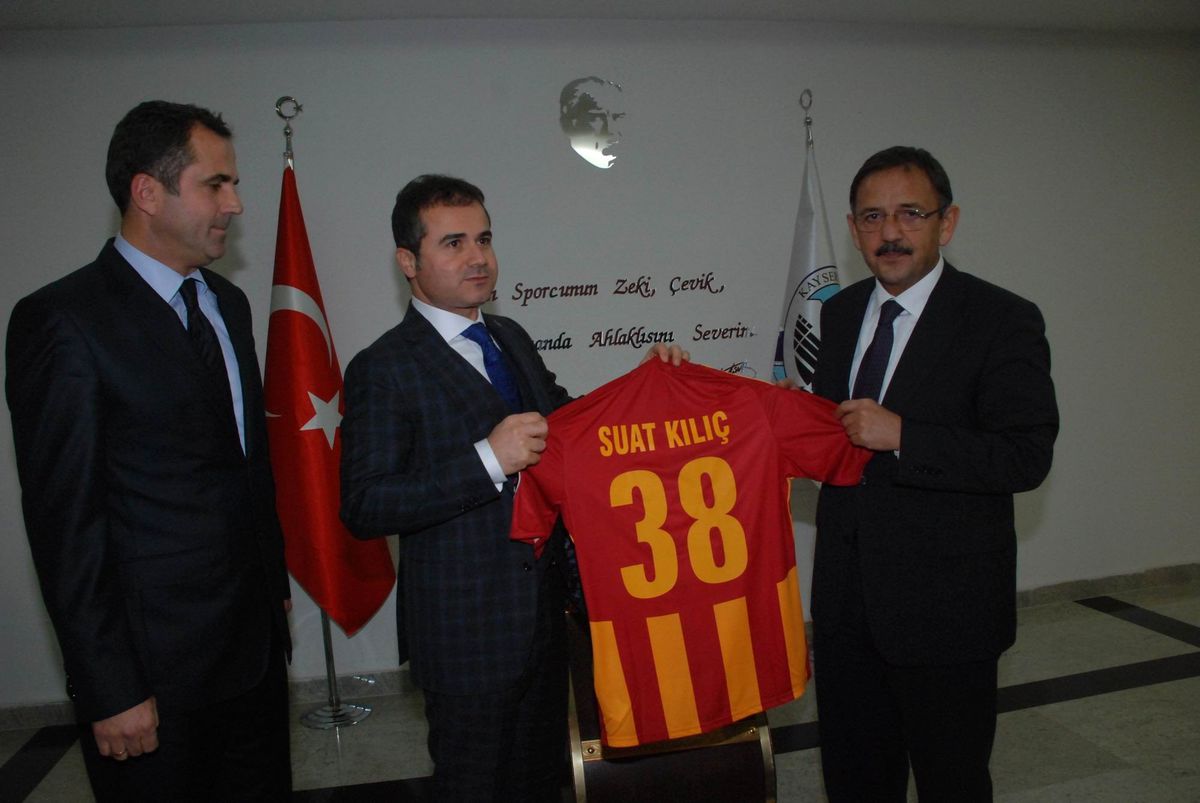 Bakan Kılıç, Kadir Has Stadı\'nı Gezdi