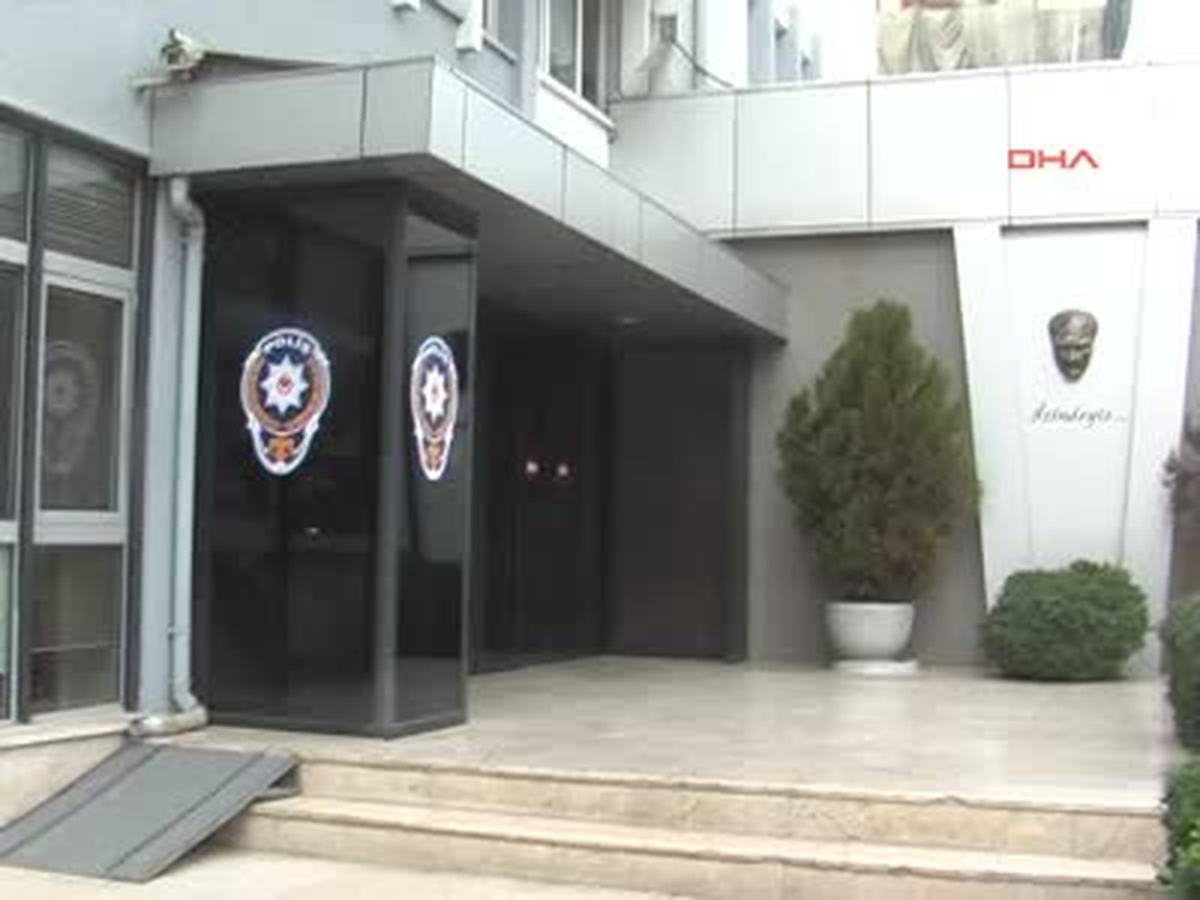 Bursa Polis 100 Saat Görüntü İzleyip Kapkaççıyı Yakaladı