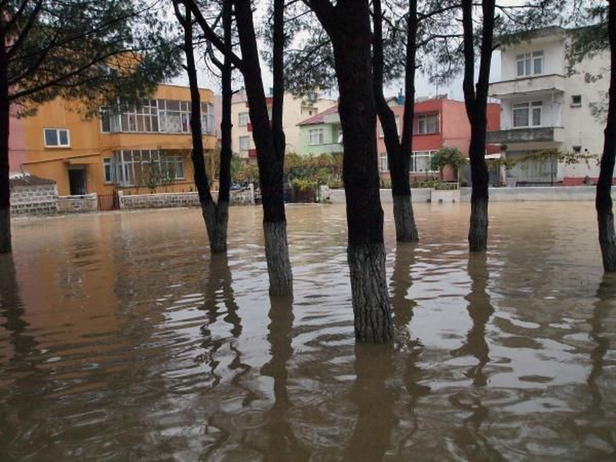 Çanakkale Bayramiç\'te Sel