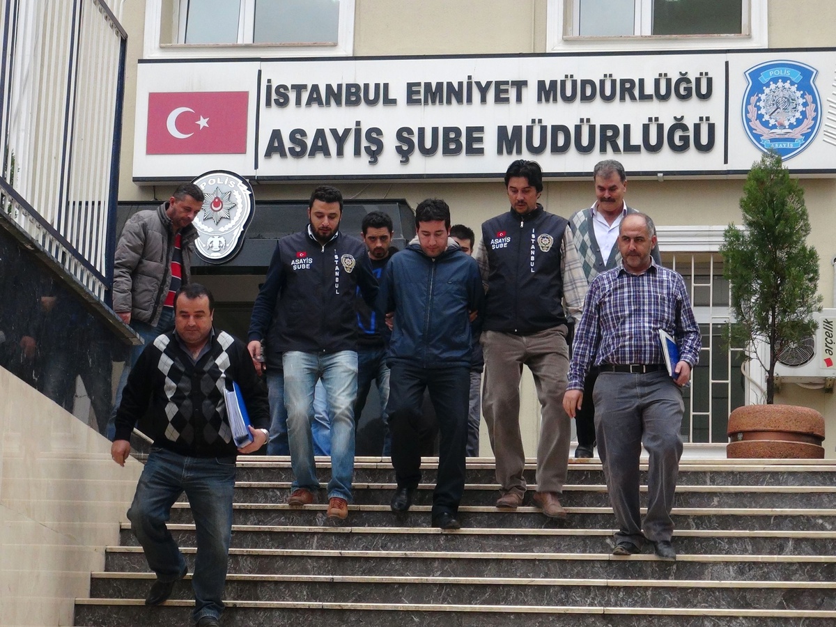 Çarşaflı Banka Soyguncuları Yakalandı