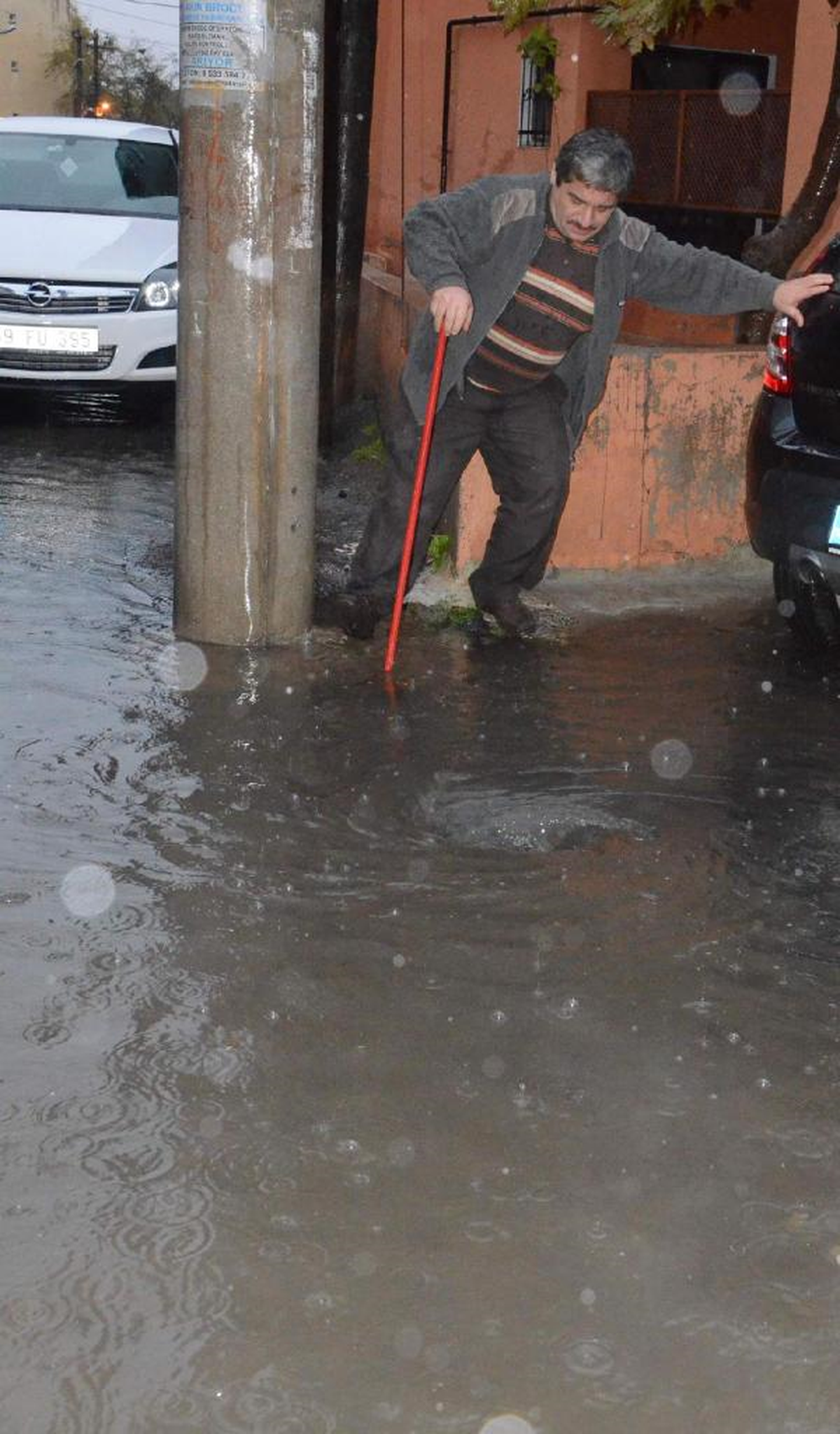 Çorlu\'da Cadde ve Sokaklar Göle Döndü