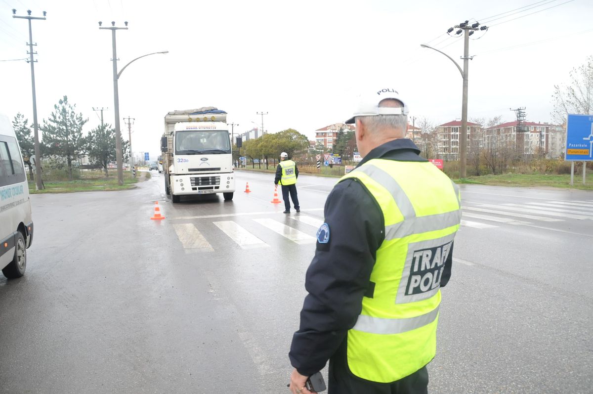 Edirne\'de Kar Lastiği Uygulaması