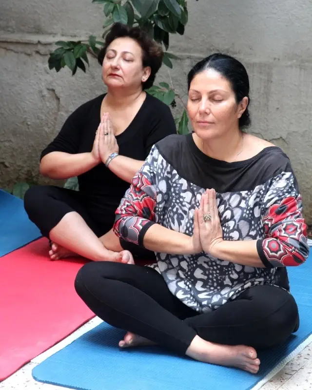 Ev Hanımları Yoga ile Stres Atıyor Son Dakika