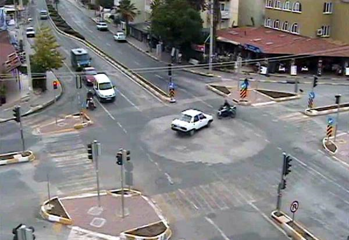 Fethiye\'deki Motosiklet Kazası Kameraya Yansıdı