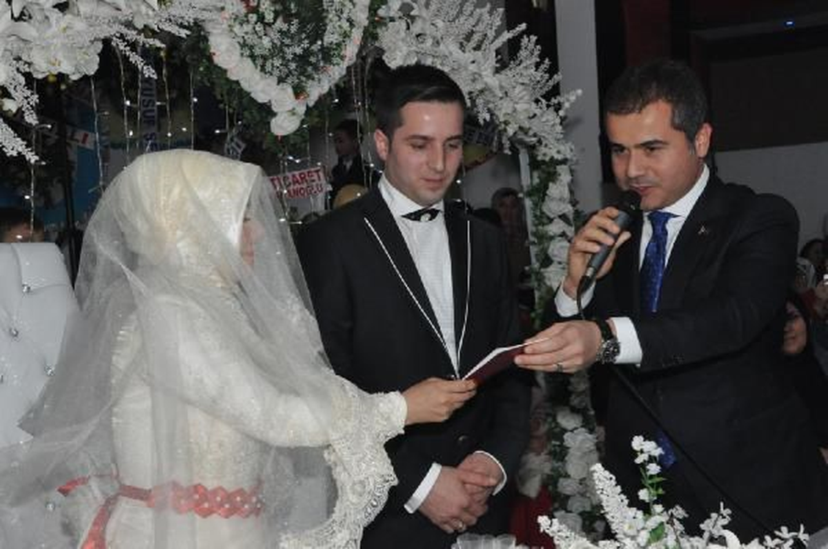 Gençlik ve Spor Bakanı Kılıç, Samsun\'da Düğüne Katıldı