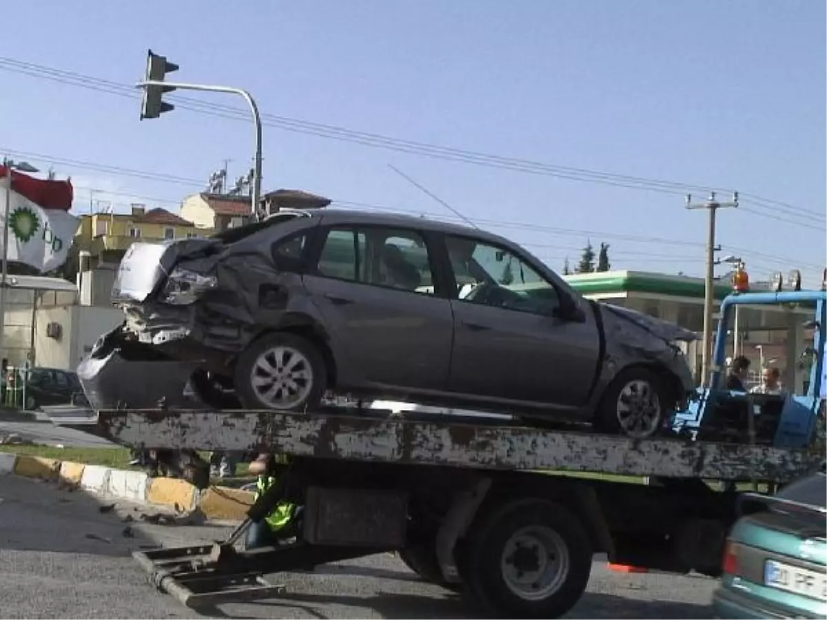 Hasta Taşıyan Ambulans Kaza Yaptı