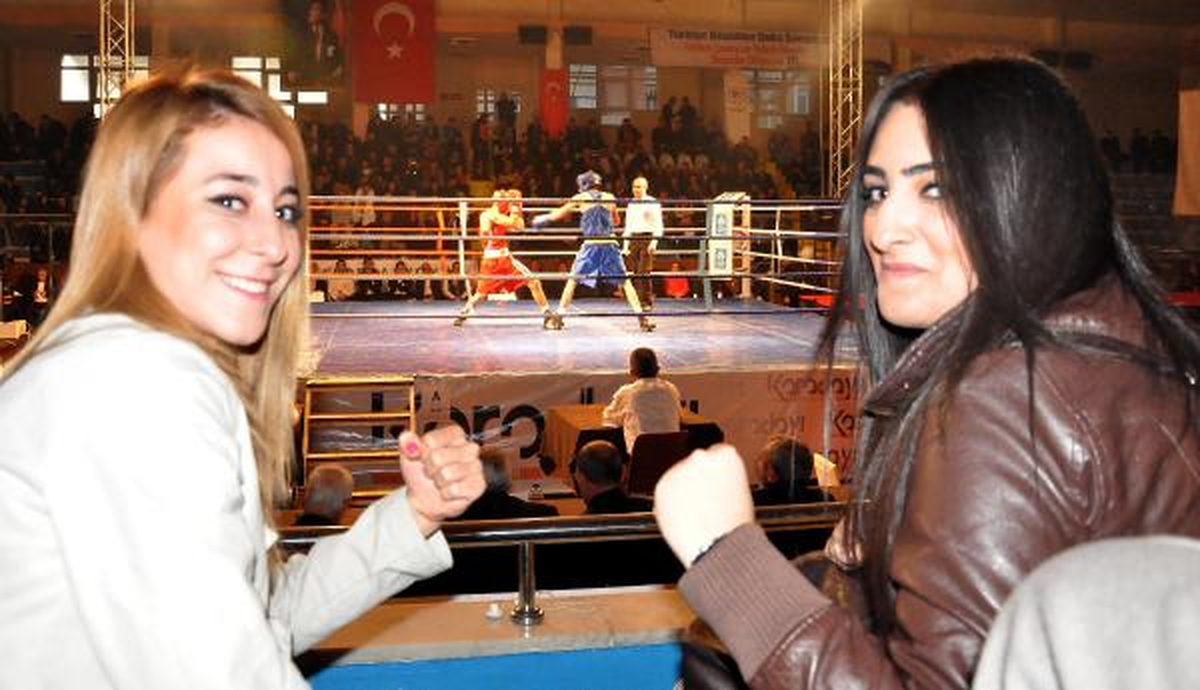 Kadınlar Boksu Sevdi