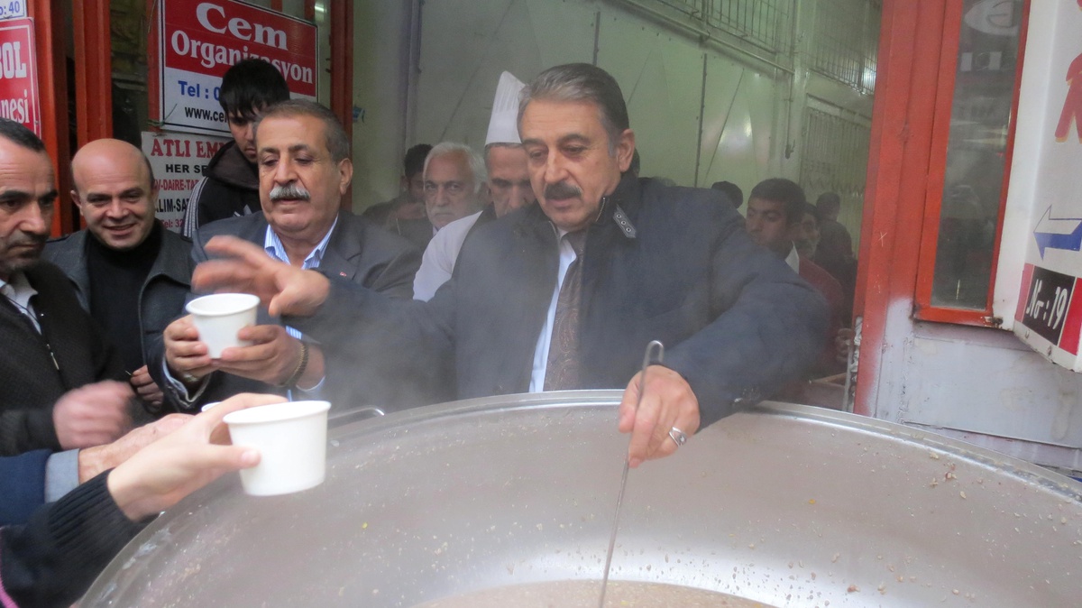 Lokantacılar Odası Başkanından Geleneksel Aşure İkramı