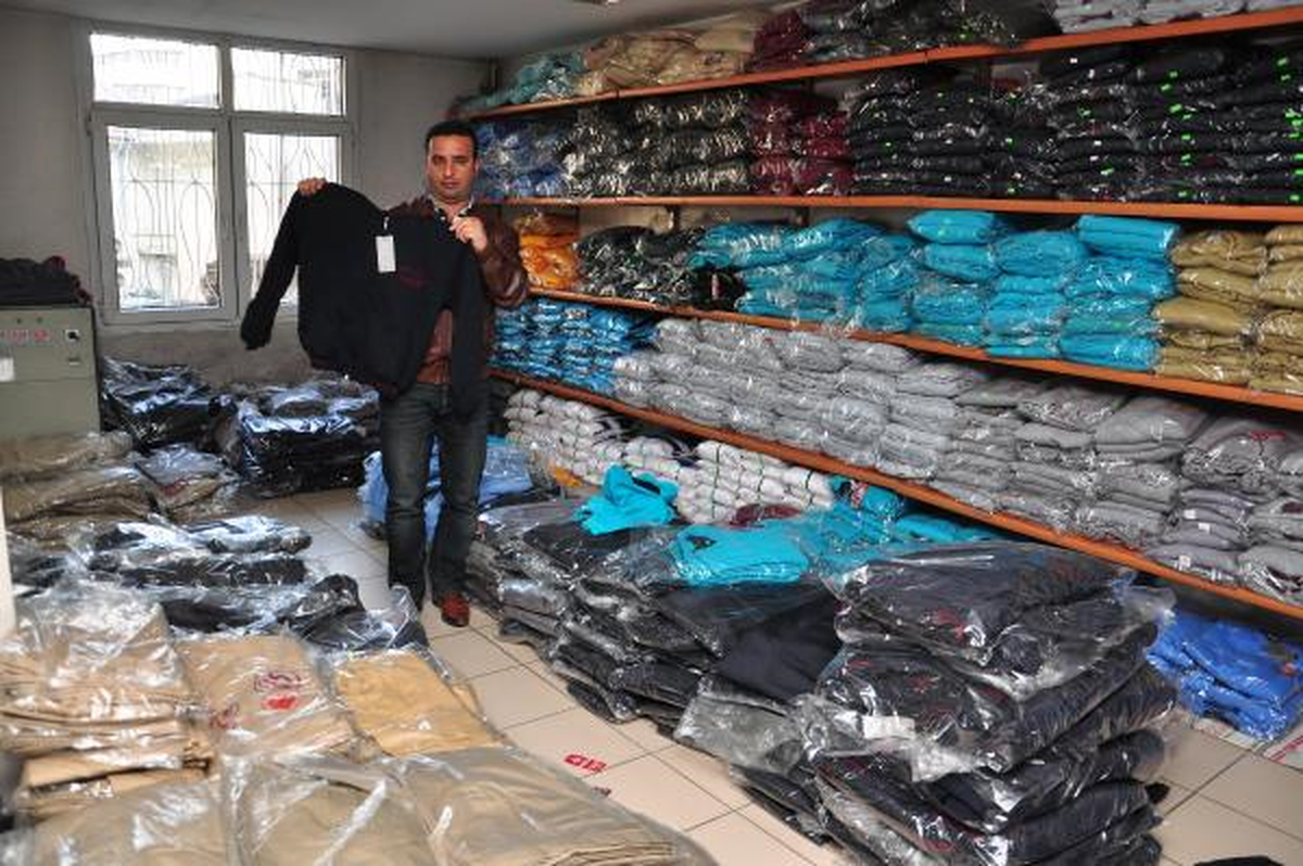 Okul Kıyafeti Siparişleri İptal Olunca Çaresiz Kaldı