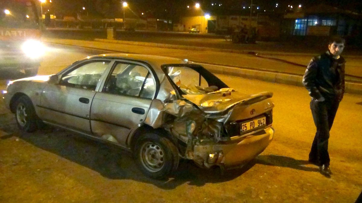 Polisten Kaçarken Kaza Yaptı
