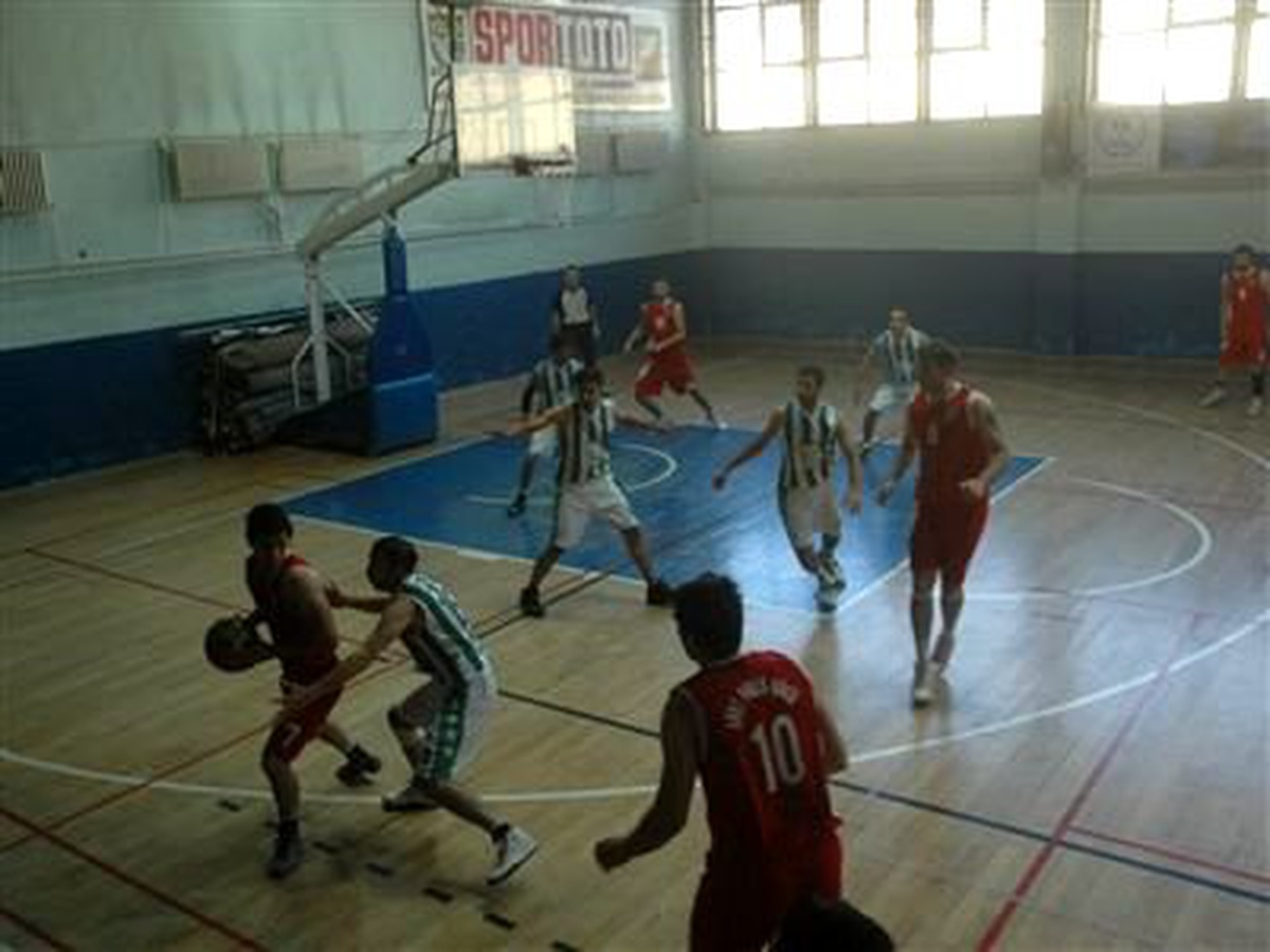 Siirt Polis Gücü Sporcuları Zırhlı Araçlarla Taşındı