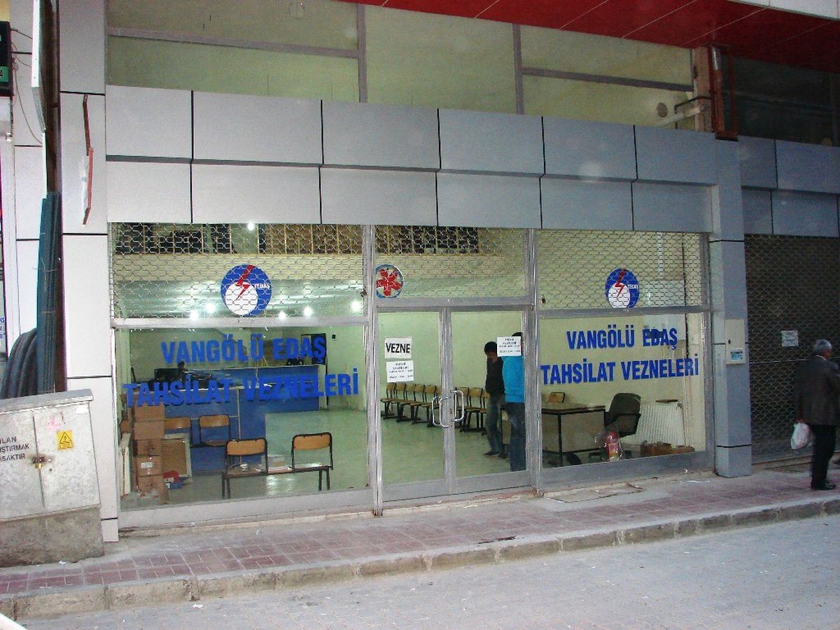 Tedaş Vezneleri Yeni Yerinde Hizmet Veriyor