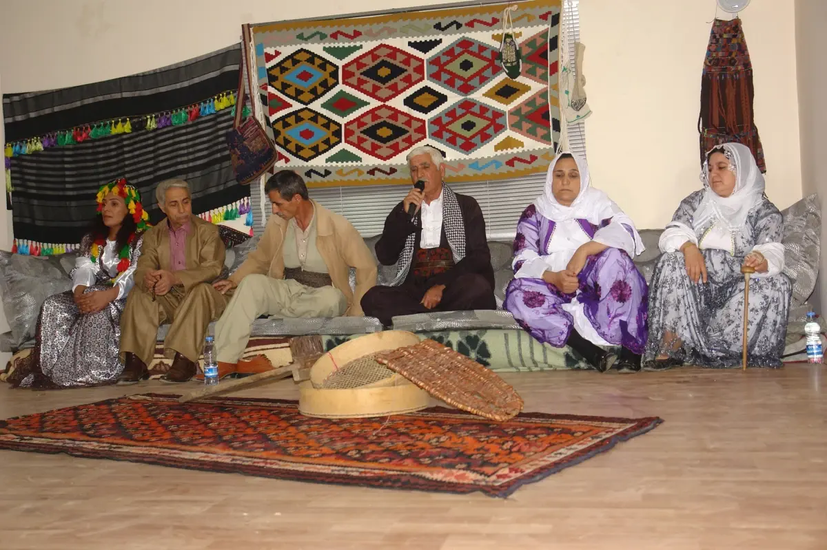 Yüksekova'da Dengbejler Gecesi