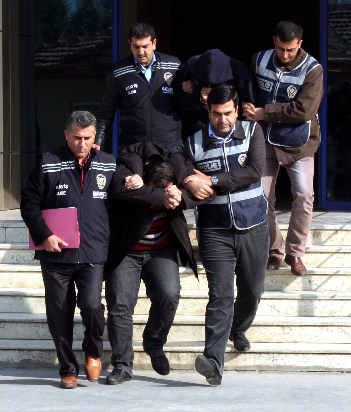 5 Ayrı Kapkaç Olayına Karıştığı İddia Edilen 2 Kişi Yakalandı