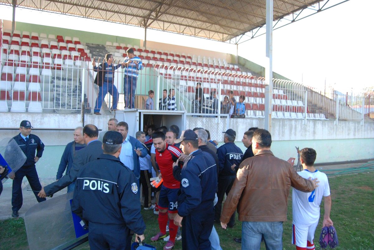 Adana\'da Olaylı Maç