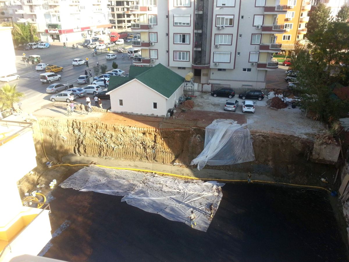 Alanya\'da Toprak Kayması