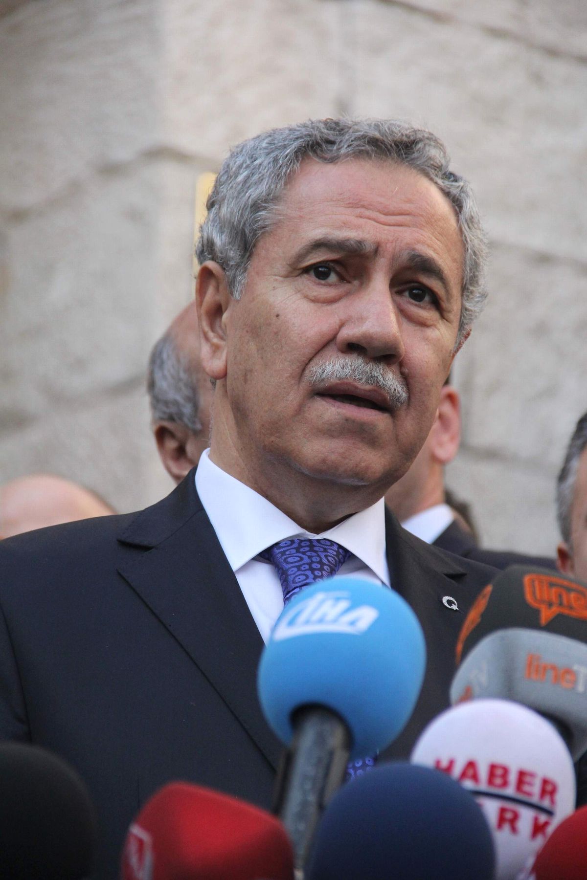 Arınç\'tan Galip Ensarioğlu Açıklaması