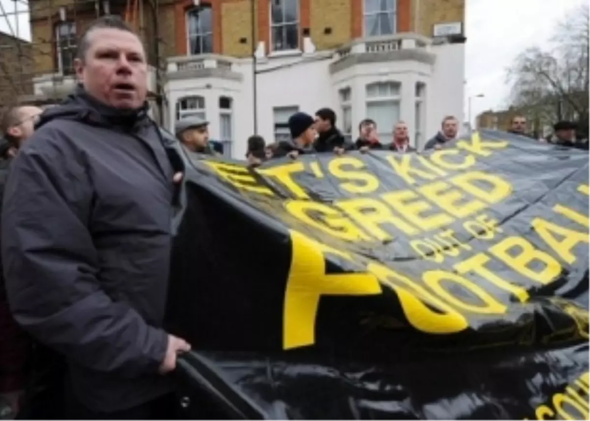 Arsenal Taraftarı Çıldırdı! İsyan Var!