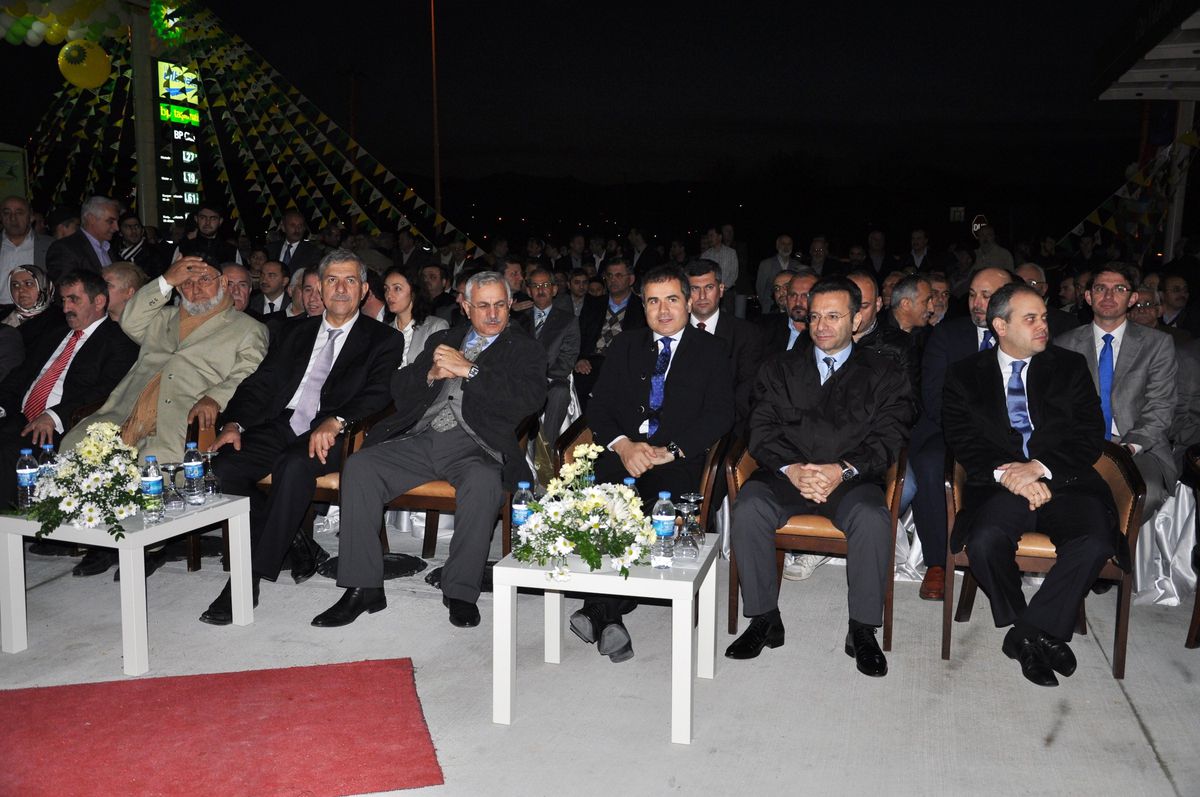 Bakan Kılıç, Akaryakıt İstasyonu Açılışı Yaptı