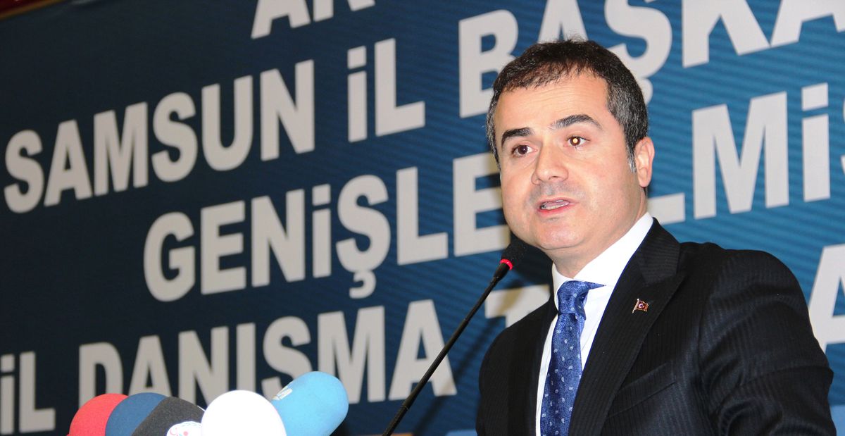 "AK Parti, Zigzag Yapmayarak Sevgileri Kazandı"