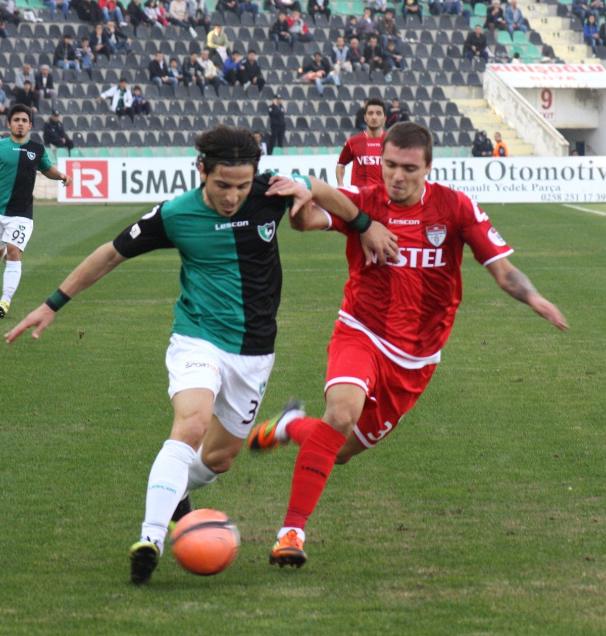 Denizlispor ile Manisaspor Puanları Paylaştı