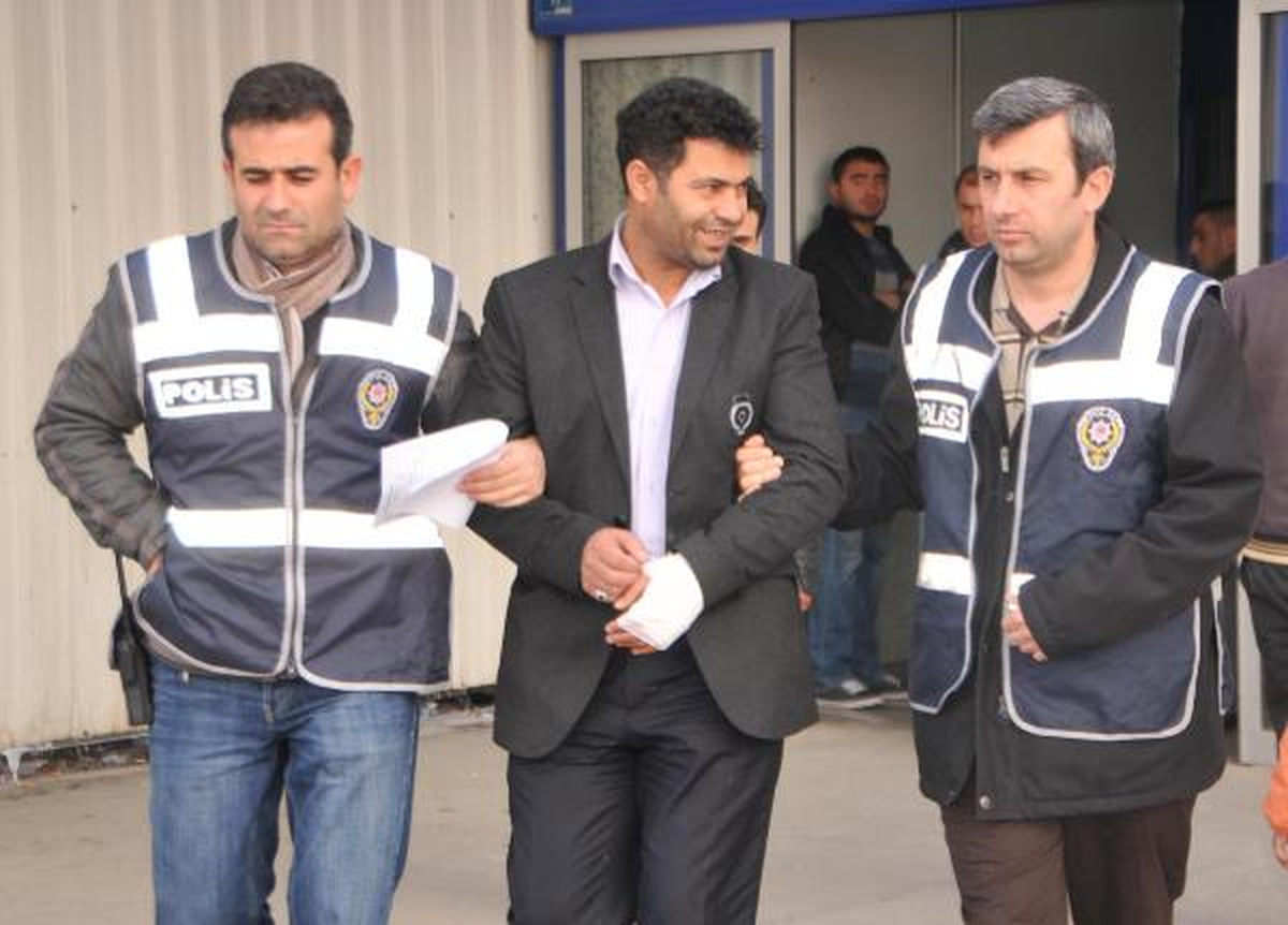 Düğünde Arkadaşını Yaraladı, Gazetecilere \'Beni Güzel Çekin" Dedi