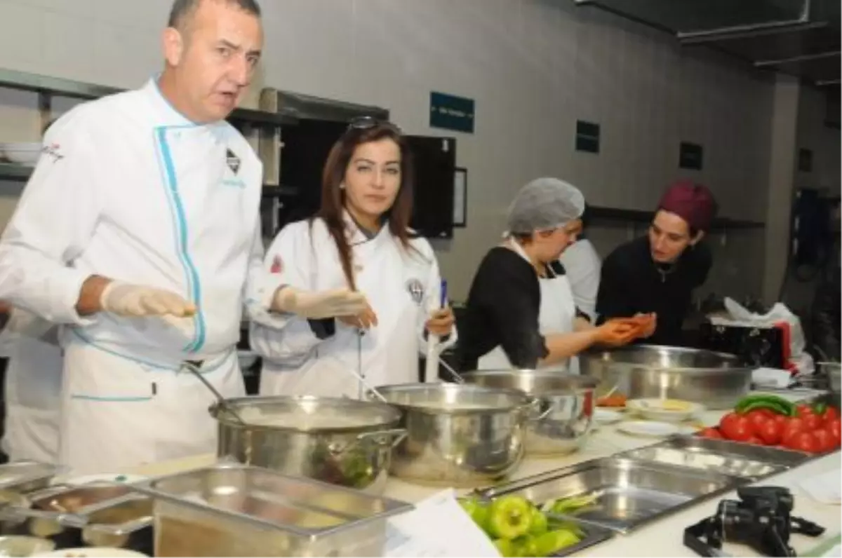 Dünyanın Yemeği Sahan Şirehan\'da Pişti