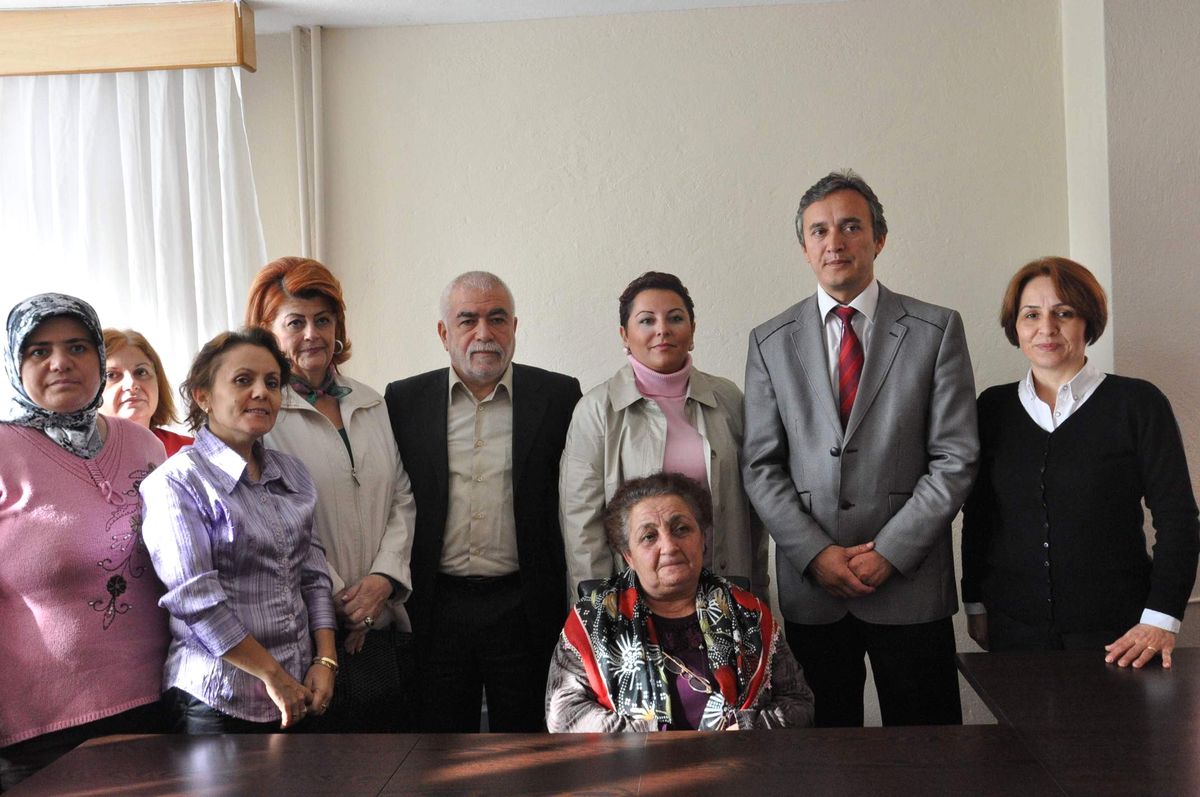 Hayvan Hakları Derneğinden MHP\'ye Ziyaret