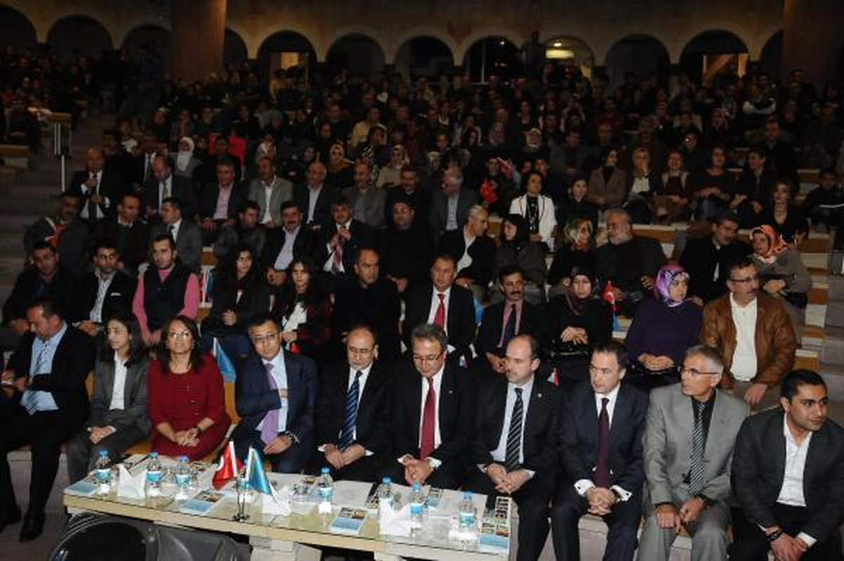 Kazakistan Büyükelçisi Nevşehir\'de Şölene Katıldı