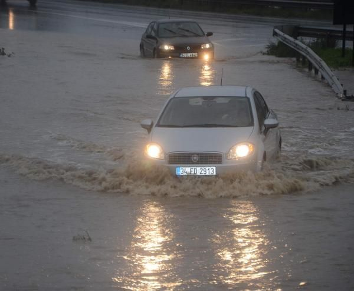 Meteoroloji\'den "Kuvvetli Yağış" Uyarısı