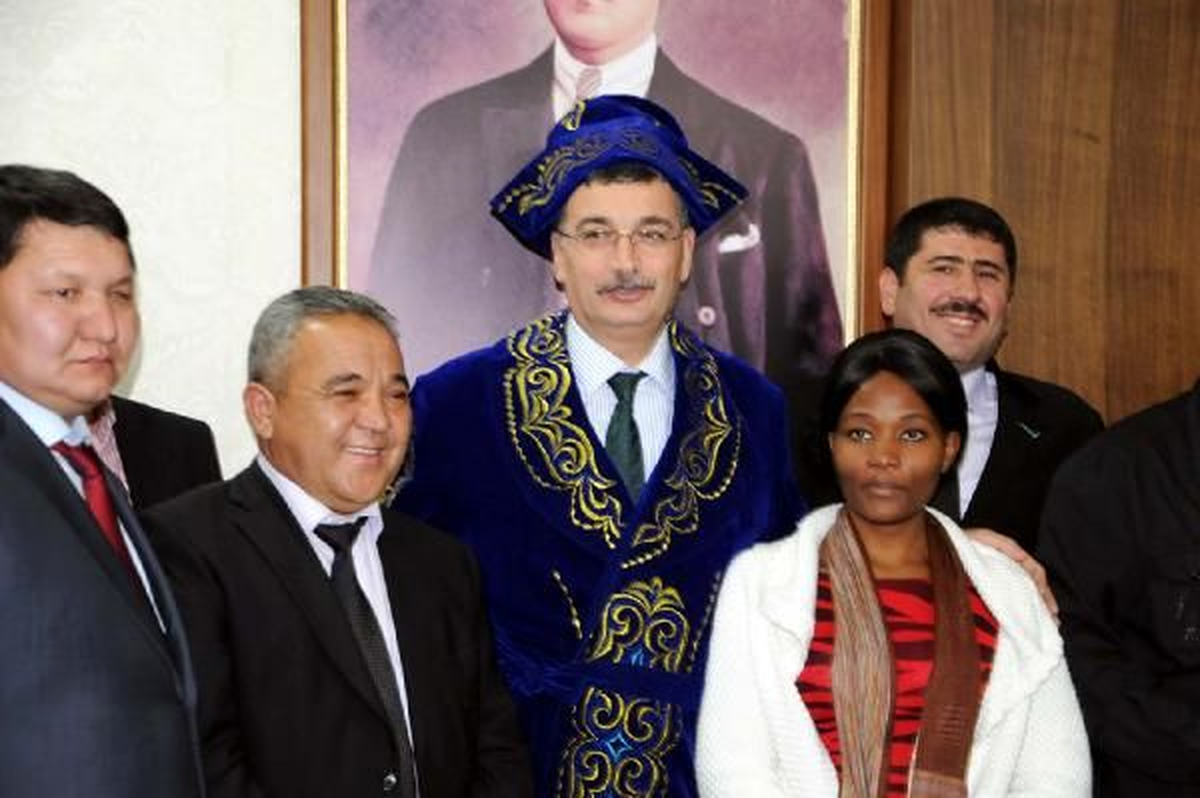 Şanlıurfa Kazakistan ve Tanzanyalı İşadamları Şanlıurfa'da Kazakistan ve Tanzanyalı İşadamları...