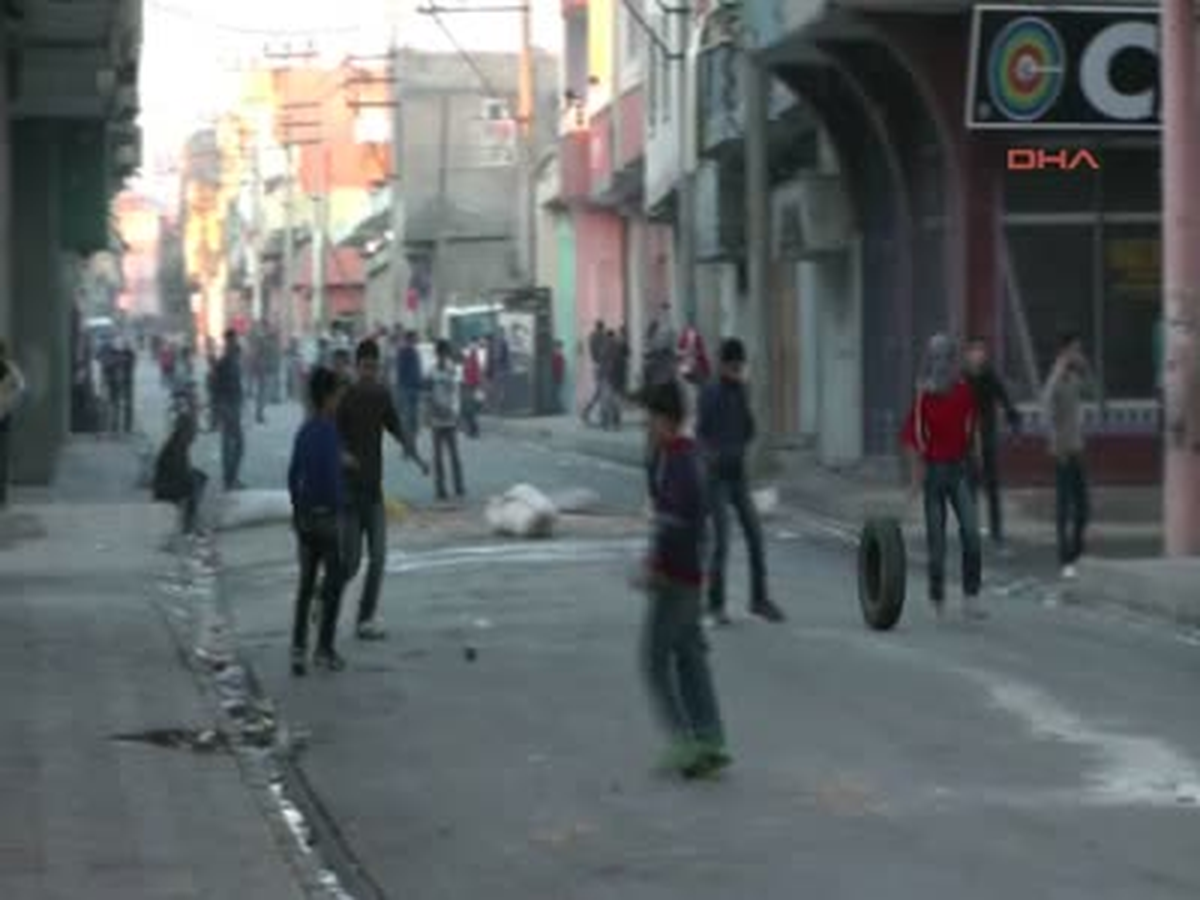 İzinsiz Gösteriye Polis Müdahalesi