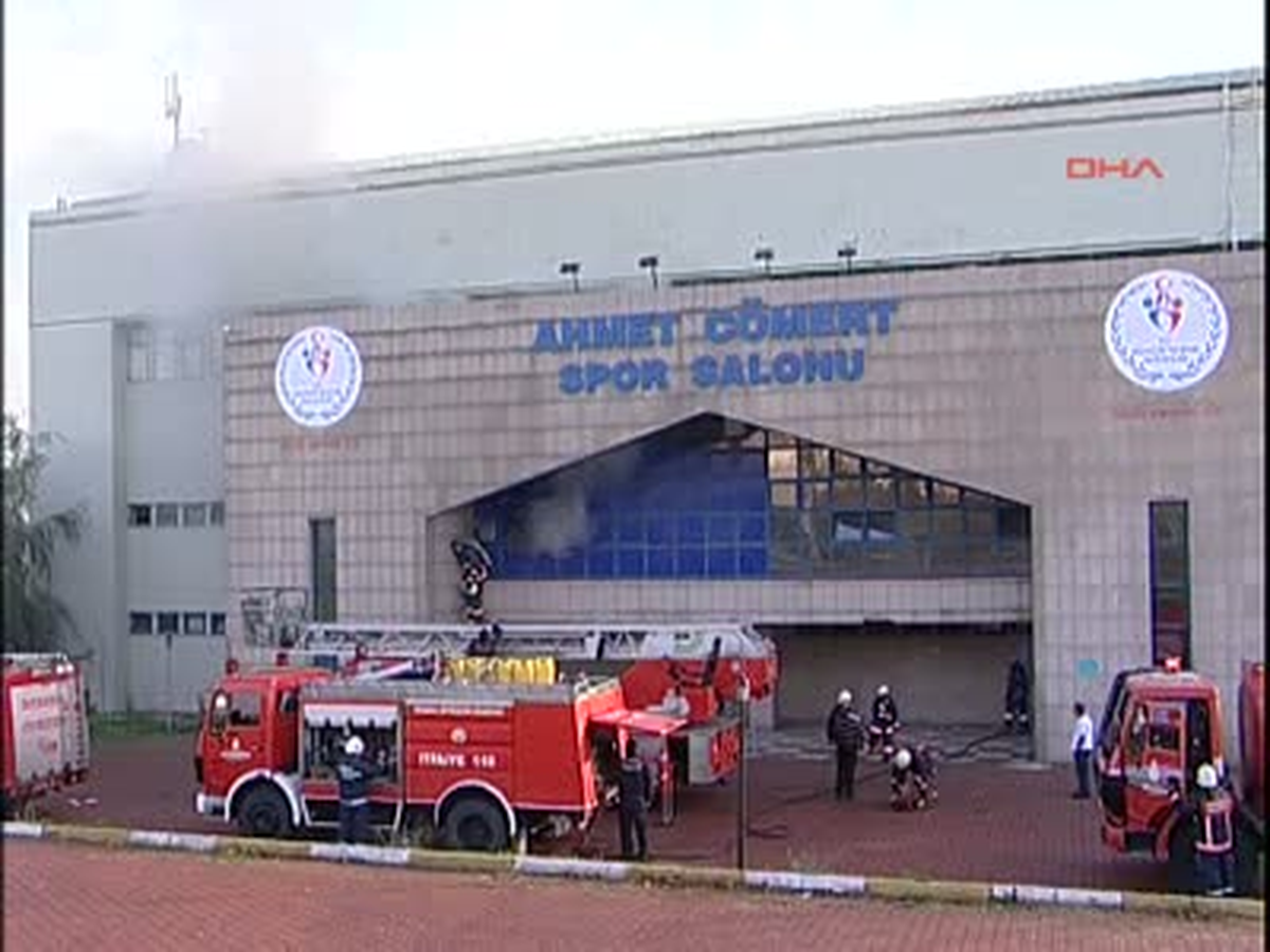 Spor Salonunda Korkutan Yangın