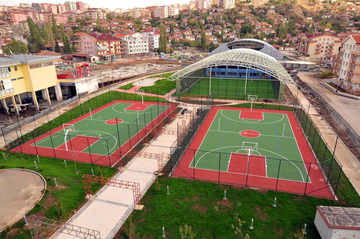 Spor Yatırımları Mamak\'ta Hayat Buluyor