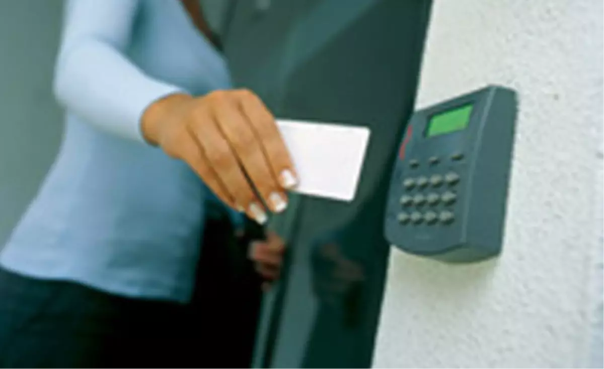 Vatikan'daki Köstebeklere 'Manyetik' Çözüm