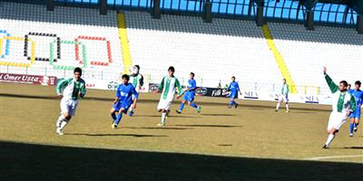 Yakutiyespor, Gümüşhane Kelkitspor\'u İki Golle Geçti