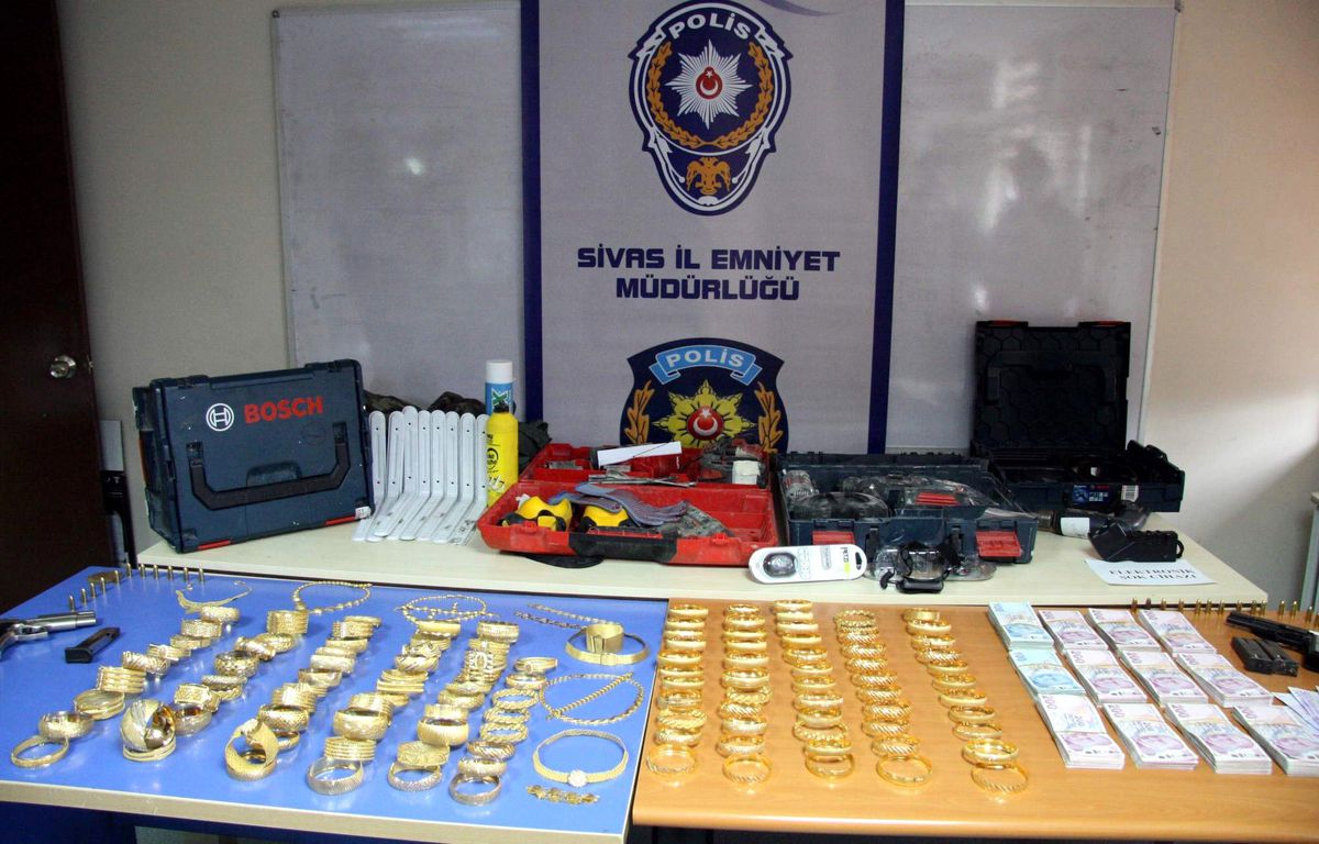 30 Kilo Altının Çalındığı Kuyumcu Soygunu Aydınlatıldı
