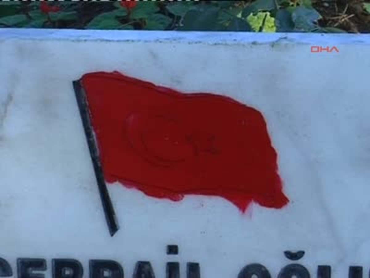 Şehit Mezarına Çirkin Saldırı