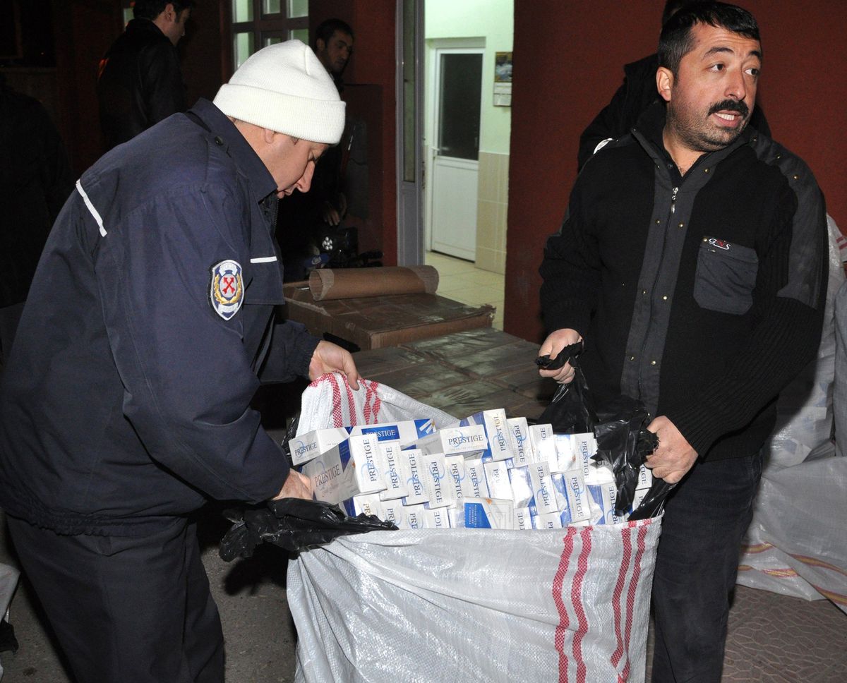 Aksaray\'da Kaçak Sigara Operasyonu