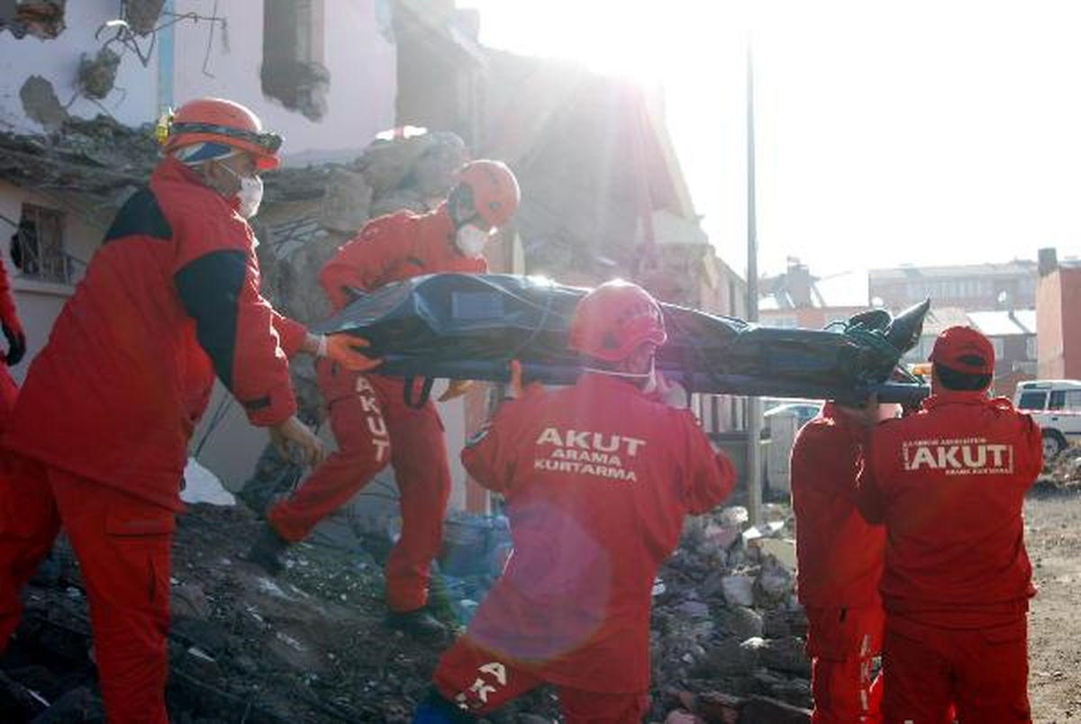 Akut, Bingöl\'de Deprem Tatbikatı Yaptı