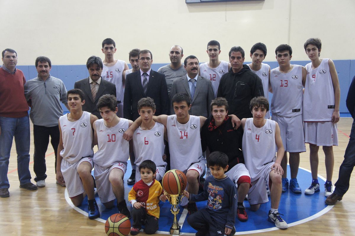 Aziziye Koleji Basketbolda Şampiyon