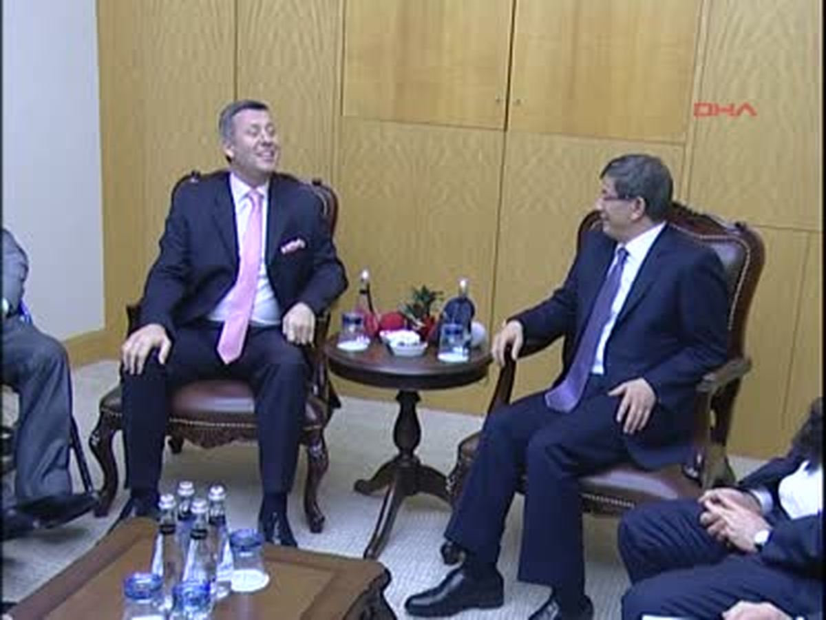 Bakan Davutoğlu Metin Şentürk\'ü Kabul Etti