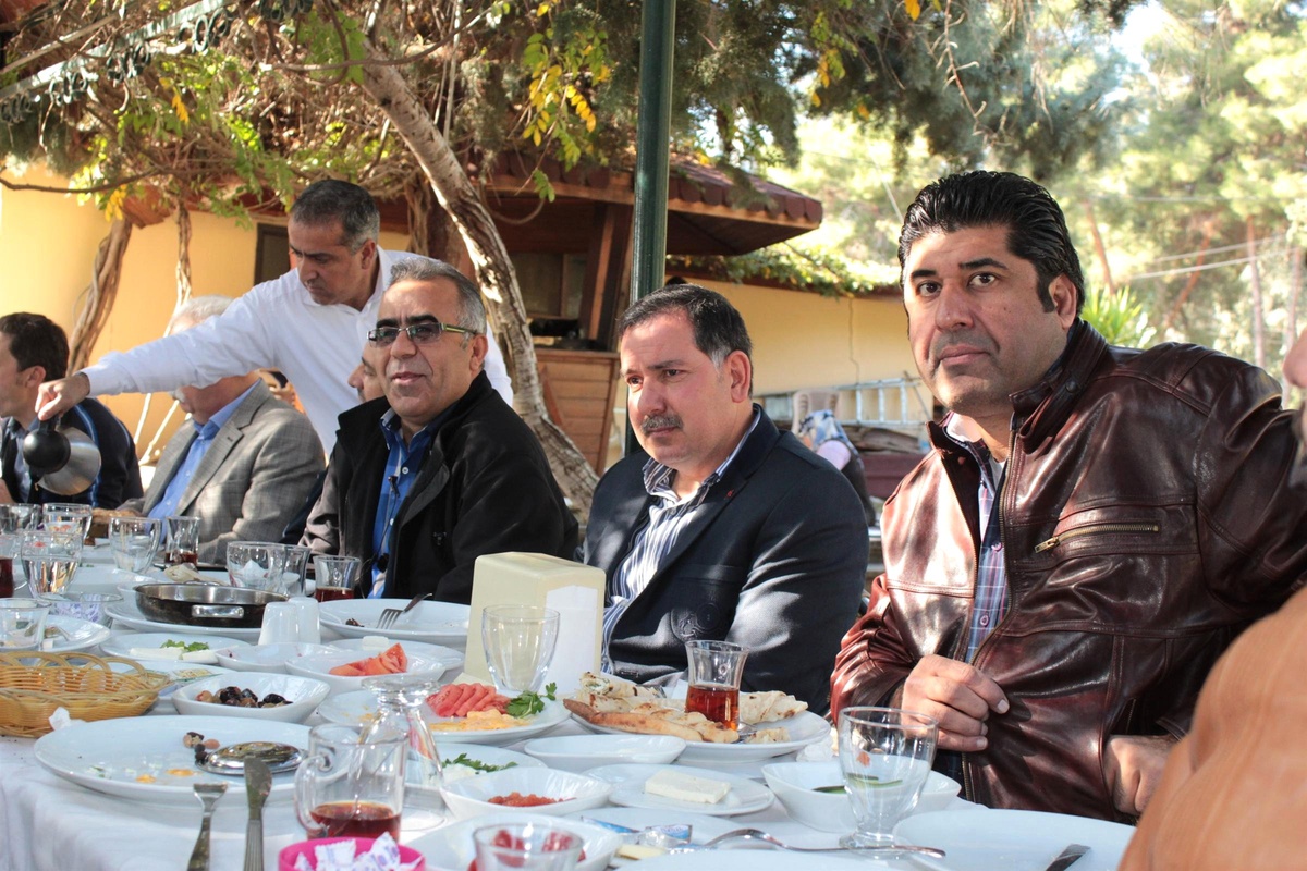 Başkan Zenbilci\'den Adana Demirspor\'a Kahvaltı